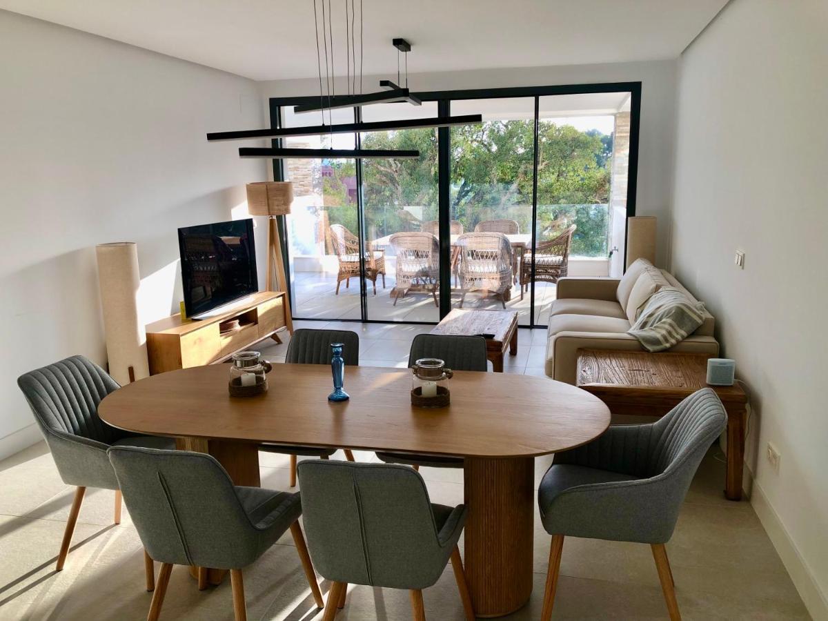 Modern Apartment In Front Of Cabopino Golf Marbella Exterior photo